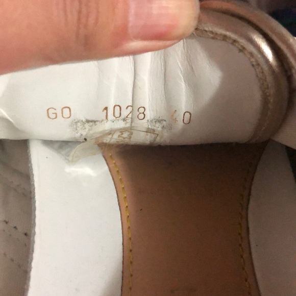 Louis Vuitton Authentic gold and brown sneakers - Picture 11 of 16